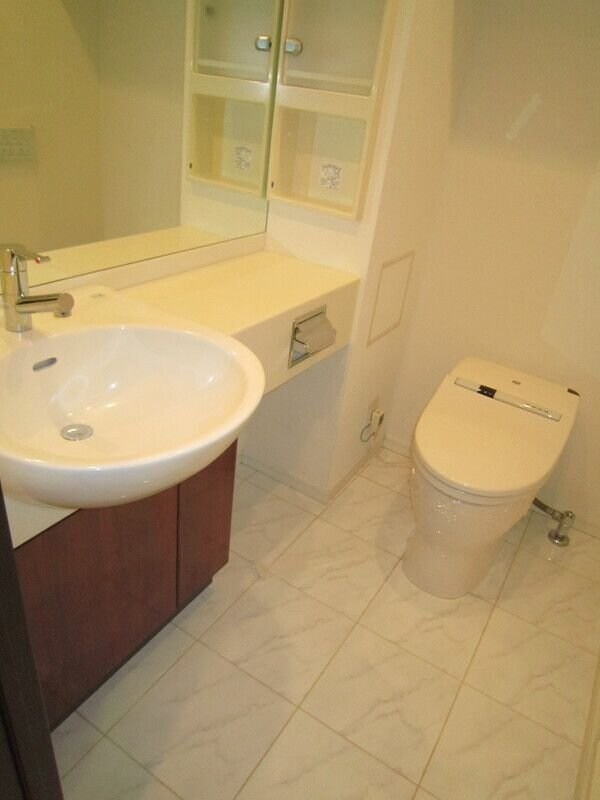 ファーストリアルタワー新宿の物件内観写真