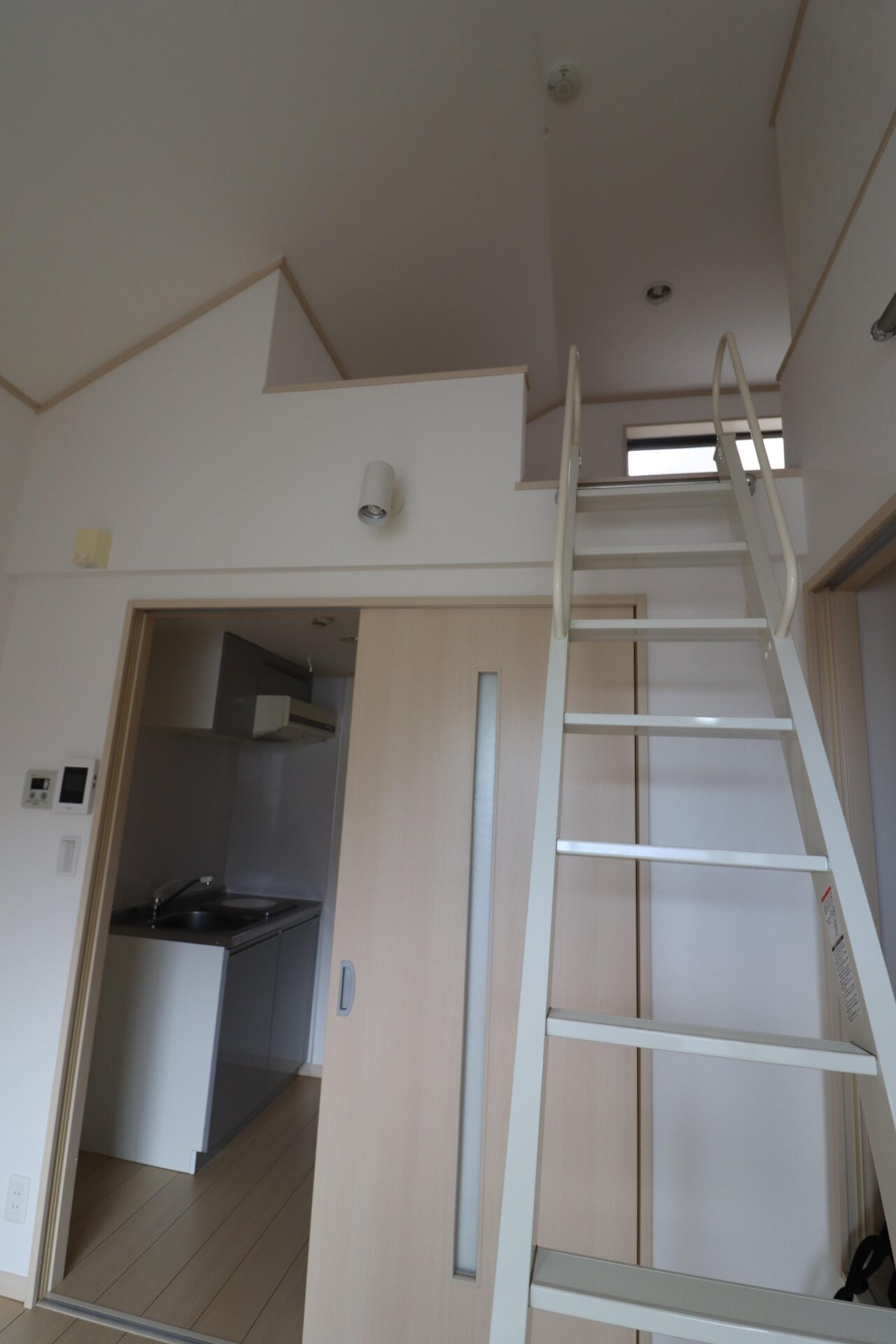 シャイニーソフト高円寺の物件内観写真