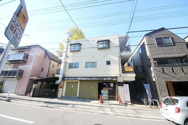 クレストコートの物件外観写真