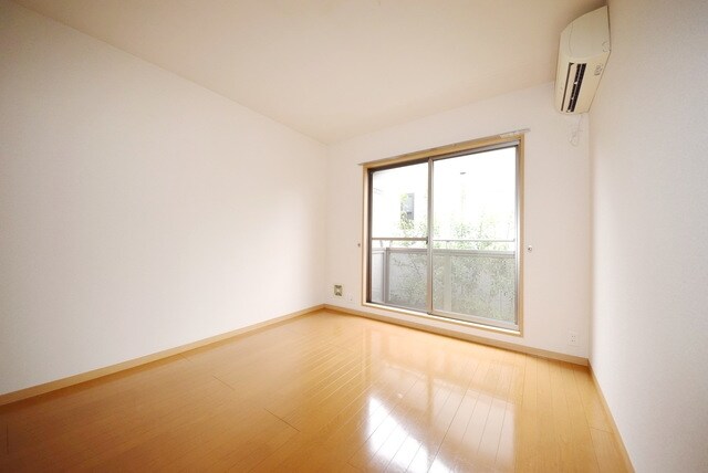 トゥリーフィールド壱番館の物件内観写真