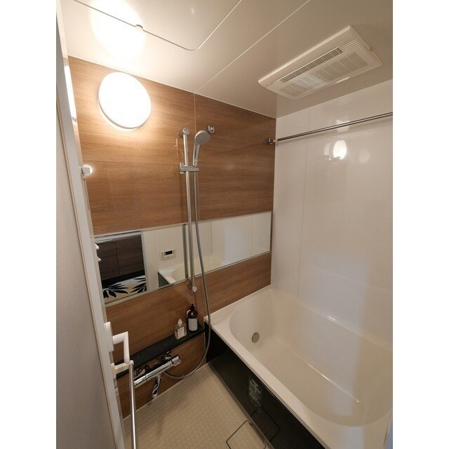 PEAKS神田の物件内観写真