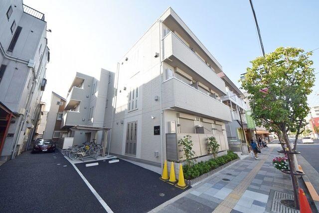 ルピナスAの物件外観写真