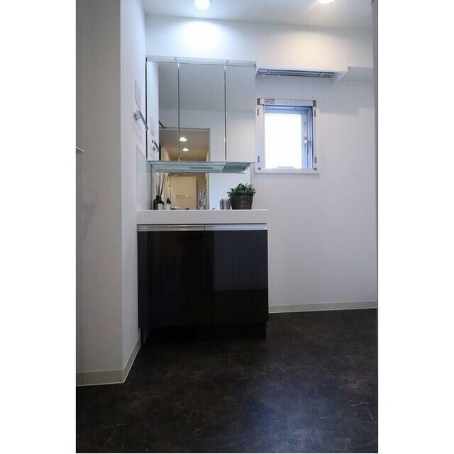 コンフォリア台東根岸の物件内観写真