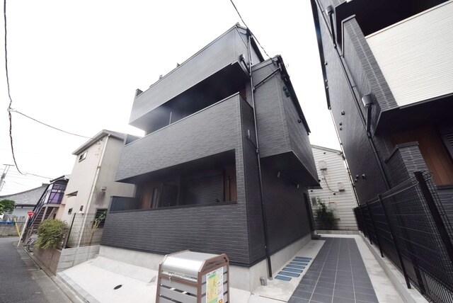 ルネコート高砂WEST A棟の物件外観写真