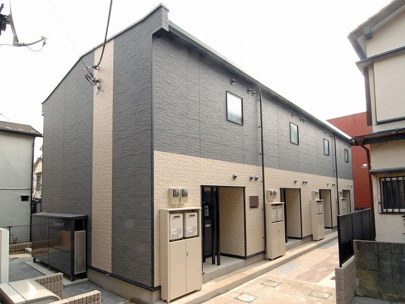 レオパレスリキの物件外観写真