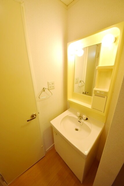 メゾンデリシュウズの物件内観写真