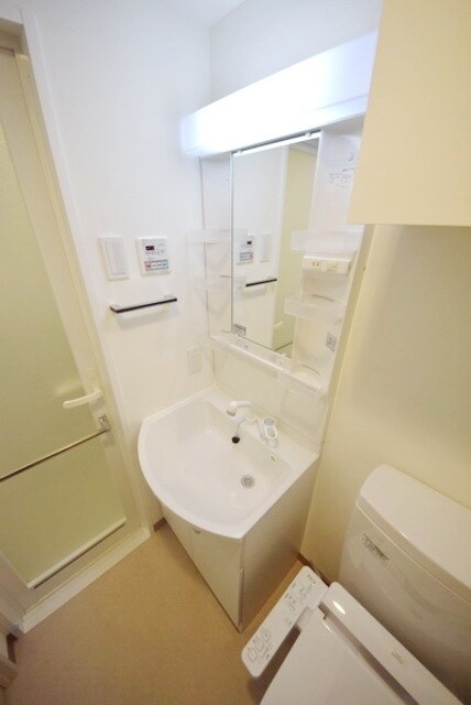 ライジングプレイス綾瀬三番館の物件内観写真