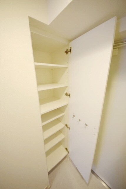 ライジングプレイス綾瀬三番館の物件内観写真