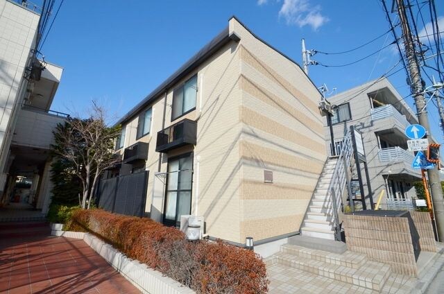 レオパレスプレミールの物件外観写真