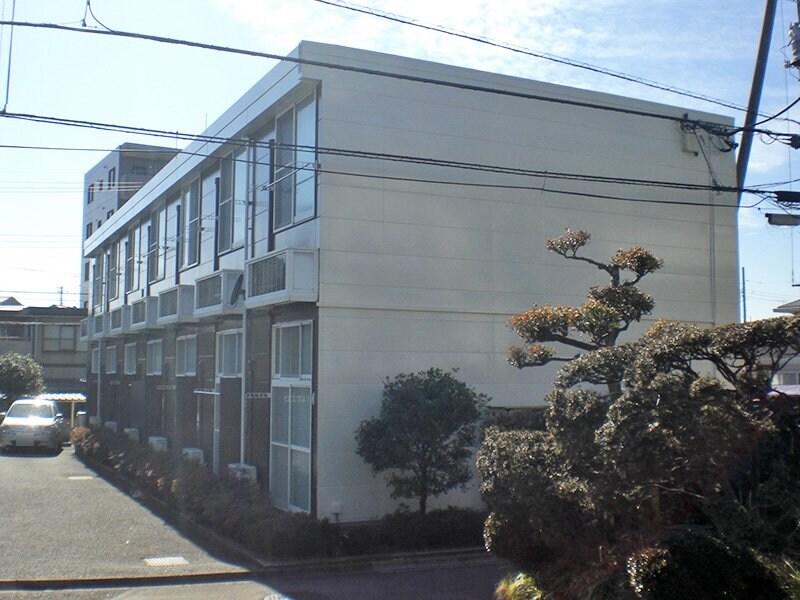 レオパレスestの物件外観写真