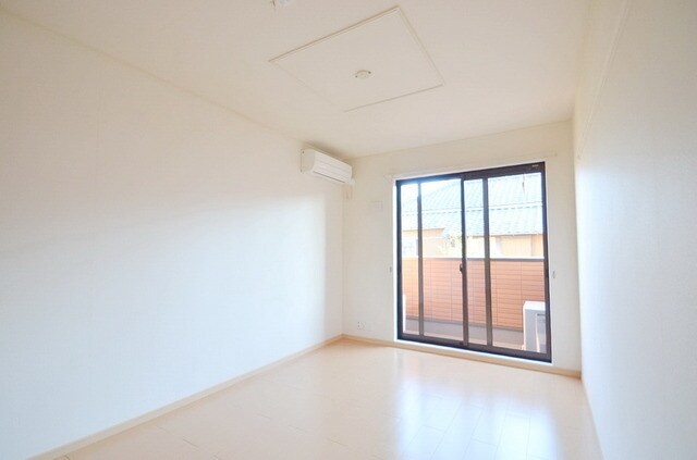 エテルノ ブリ-ズ Iの物件内観写真