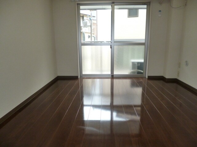 エストタウンWarabiの物件内観写真