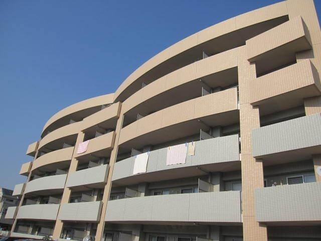 カーサ・ヴェルデの物件外観写真