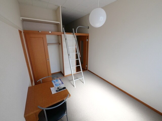 レオパレスサンピュアIの物件内観写真