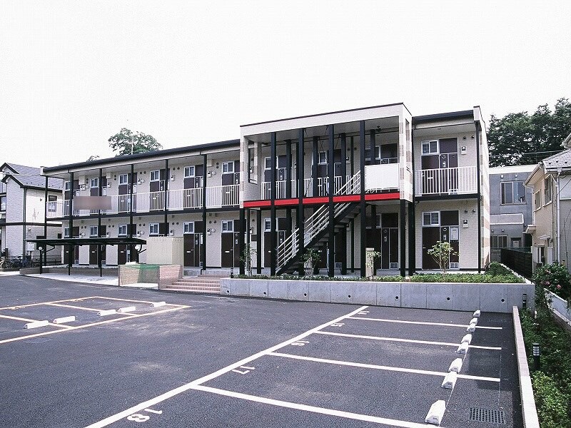 レオパレス新戸ウエストの物件外観写真