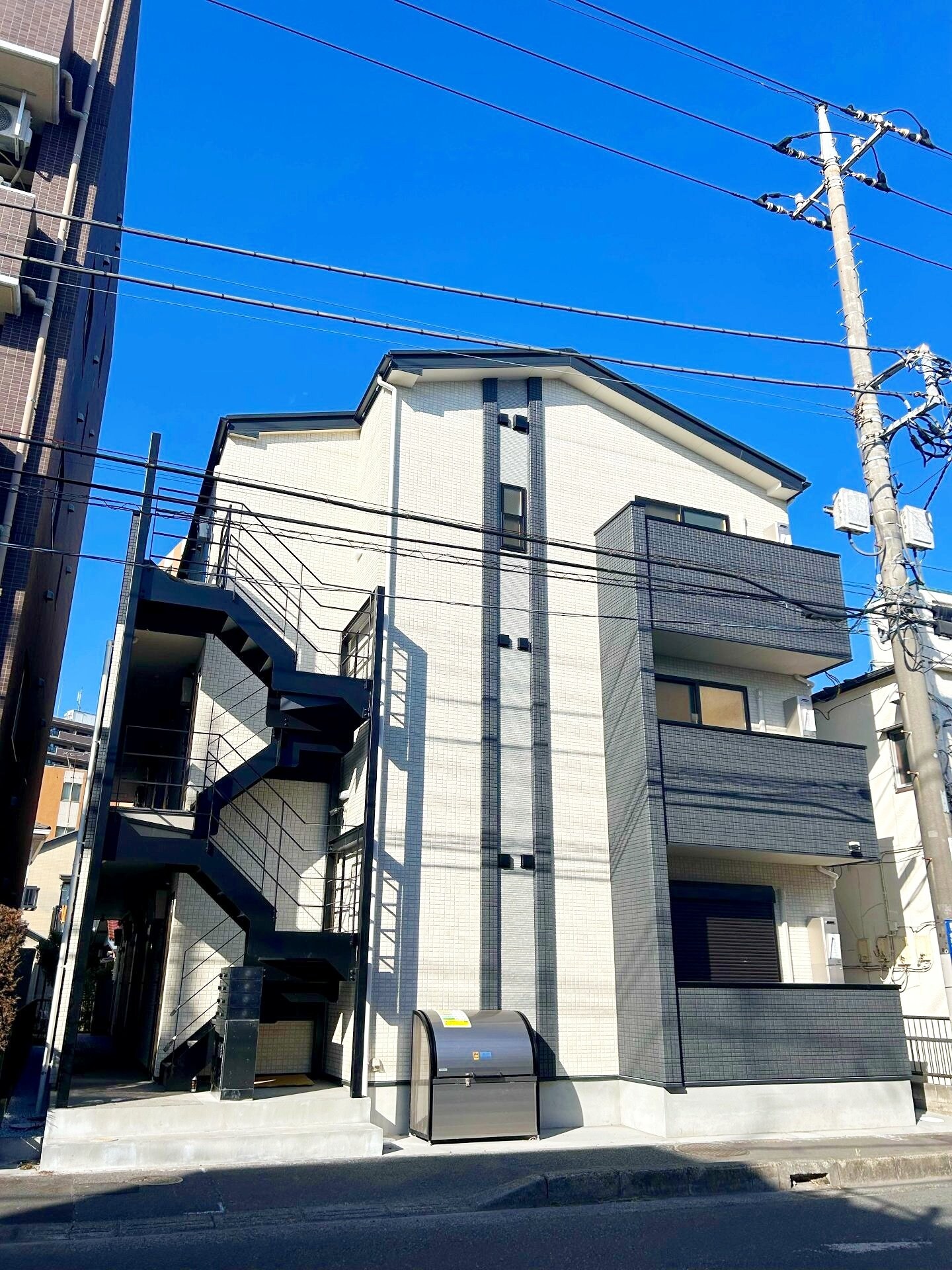 アザーレ・ソーニョ相武台の物件外観写真