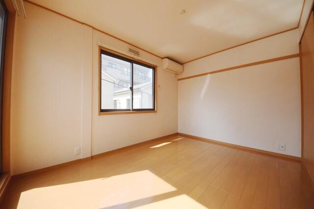 グランドウルスの物件内観写真