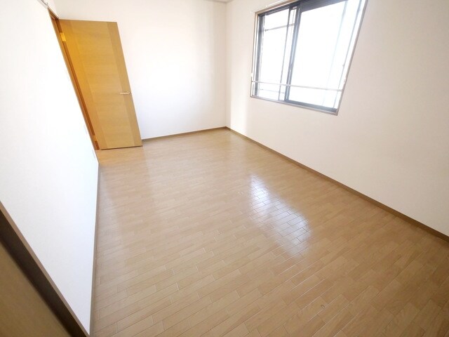 ルミエールAの物件内観写真