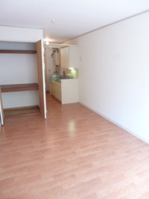 エステートピア吉川の物件内観写真