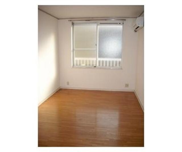 エステートピア吉川の物件内観写真