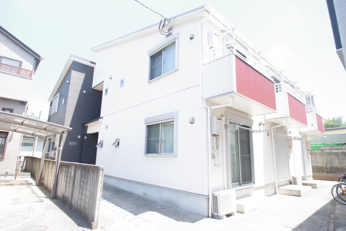 フェリーチェBの物件外観写真