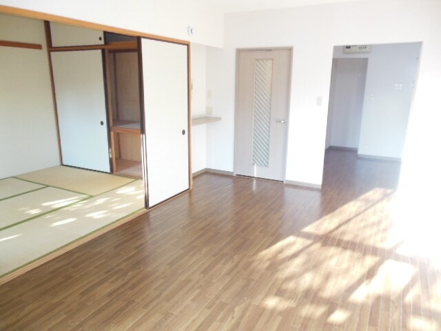 フォレストマンションの物件内観写真