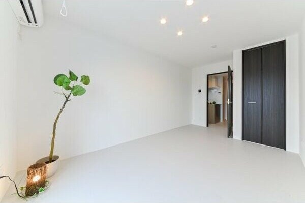 RESENCE CHIKUSAの物件内観写真