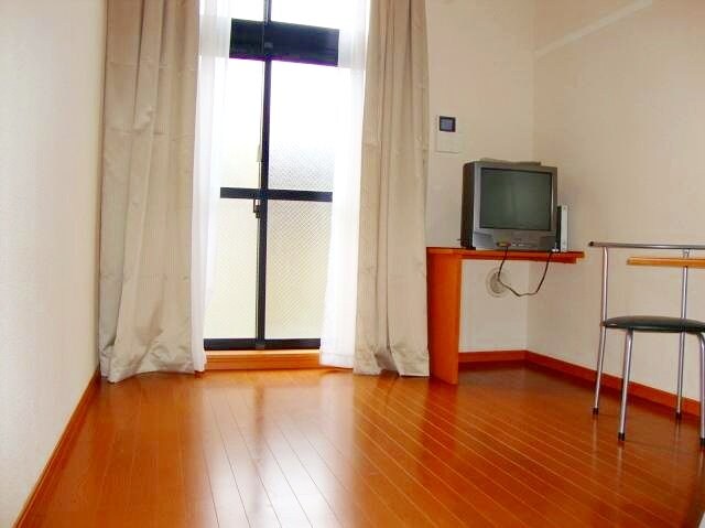 レオパレス磯の物件内観写真