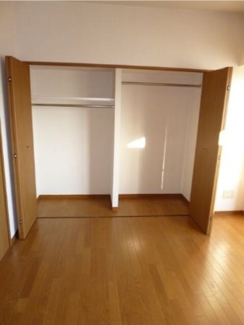 ローズガーデンの物件内観写真