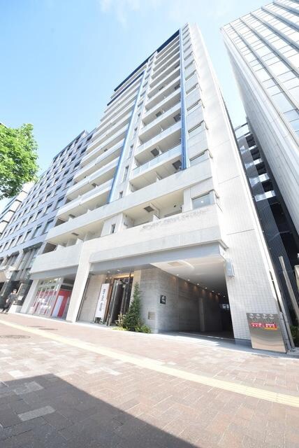 ロイジェントパークス四ツ谷の物件外観写真