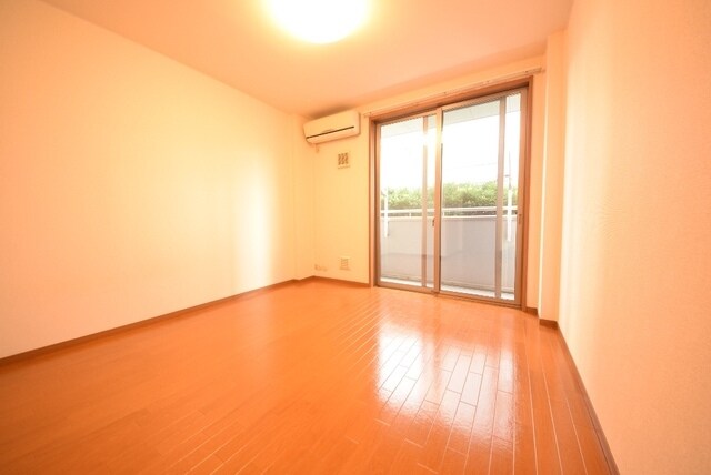 ハイネスコートの物件内観写真