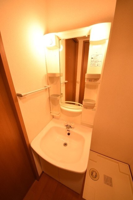 ハイネスコートの物件内観写真