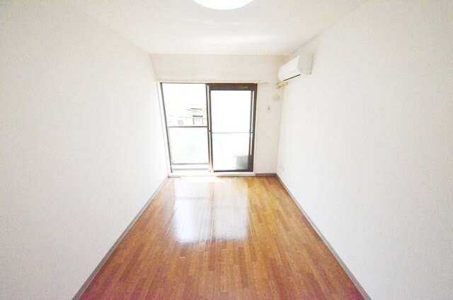 エステーム下高井戸の物件内観写真