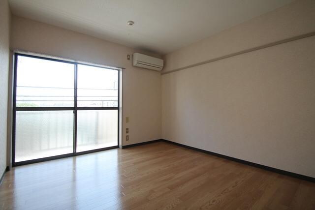 ハイネス宮腰 の物件内観写真