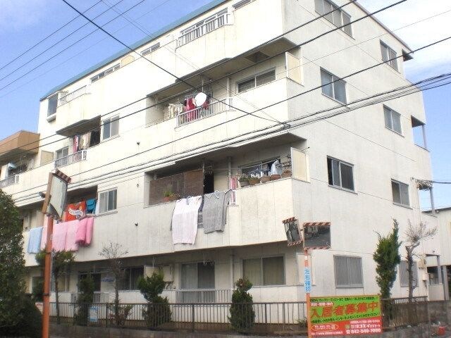 パレス・コヨー の物件外観写真