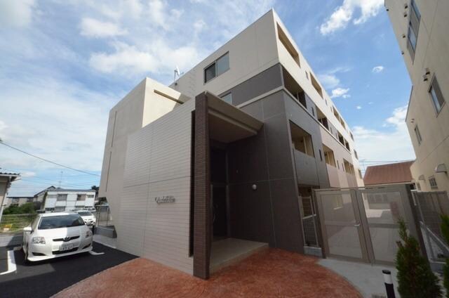 カドリフォリエの物件外観写真