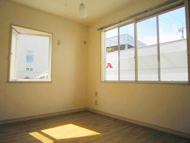 ドヌールビアンカIの物件内観写真