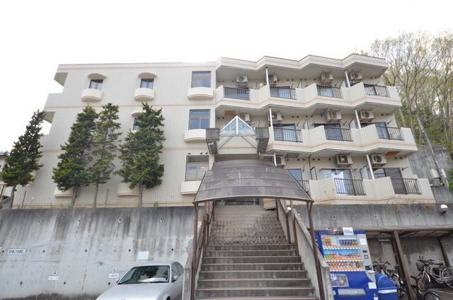 ホワイトウイング左入の物件外観写真