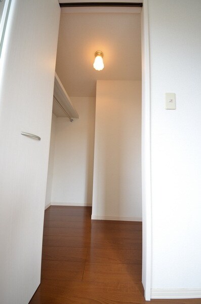 ウィスタリア・ガーデンBの物件内観写真