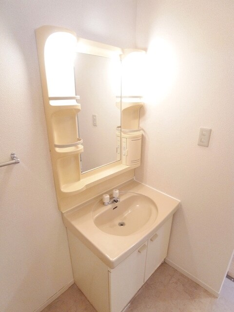 グランディール山中の物件内観写真