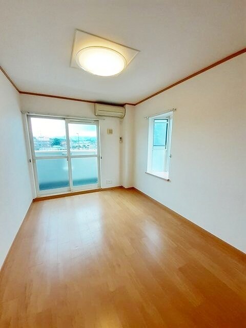 グラン ラフレシールの物件内観写真