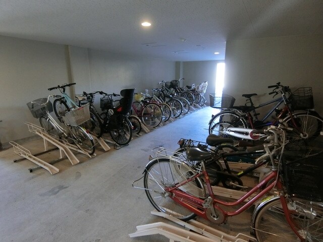 アンビシャス河辺の物件内観写真