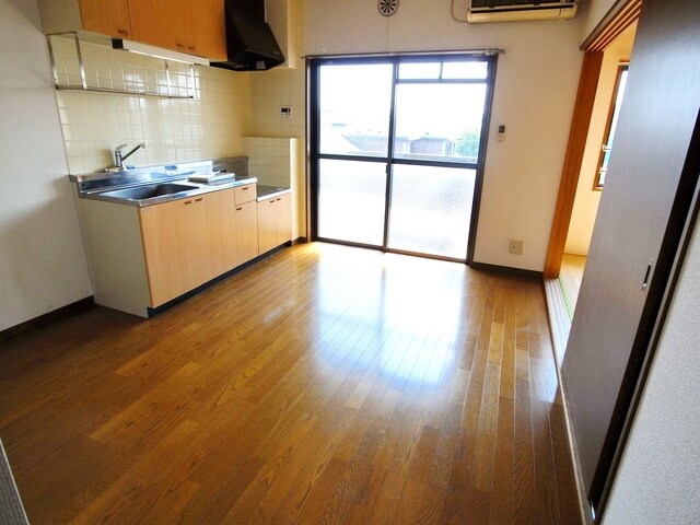 ウィスタリアガーデンの物件内観写真