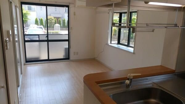 ピュアフィールド B棟の物件内観写真