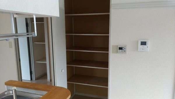 ピュアフィールド B棟の物件内観写真