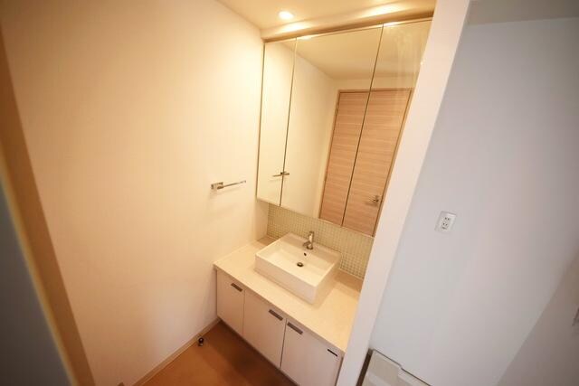 カスタリア鶴見の物件内観写真