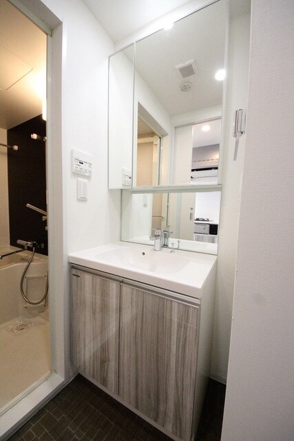 B CITY APARTMENT NAKANO EASTの物件内観写真