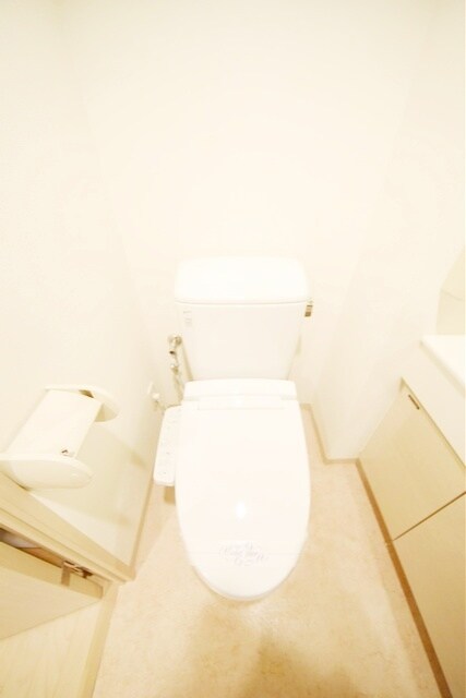 グランハイツ東新宿の物件内観写真