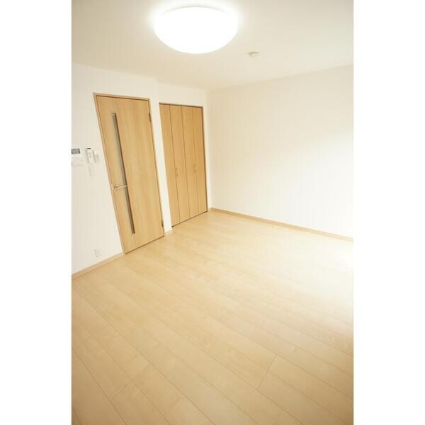 ラテルネ中野本町の物件内観写真