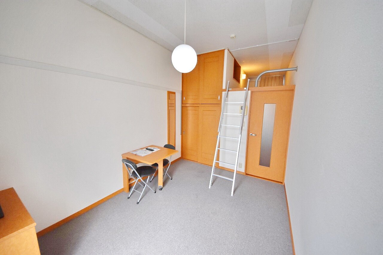 レオパレスSERENAIVの物件内観写真